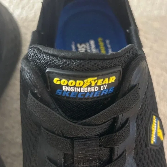 Skechers Hands Free Step-Ins Goodyear Black Slip Resistant  Women's Sneakers 7.5 - Picture 4 of 14